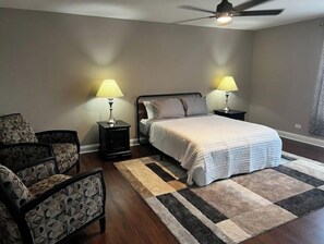 3 Schlafzimmer, Zimmersafe, Schreibtisch, Bügeleisen/Bügelbrett