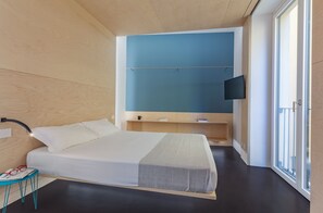 1 bedroom, desk, iron/ironing board, free WiFi