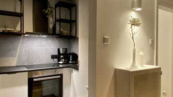 Oven, stovetop, dishwasher, coffee/tea maker