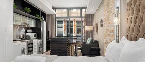 1 bedroom, in-room safe, iron/ironing board, WiFi