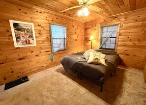 3 chambres, fer et planche à repasser, Wi-Fi gratuit, draps fournis
