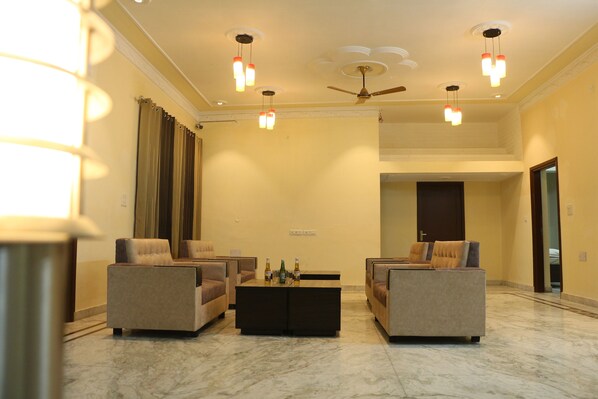 Interior - Vehra Shagana Da / 4 king-size bedrooms/ Punjab (Jalandhar)