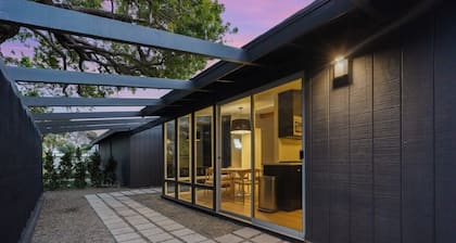 Malibu Beach House by Stay Awhile Villas