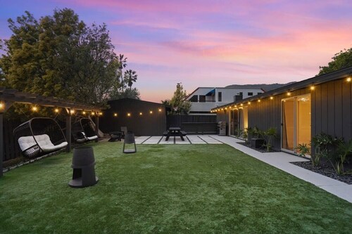 Malibu Beach House by Stay Awhile Villas