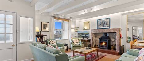 Télévision, cheminée