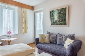 1 bedroom, free WiFi, bed sheets - Apartment 'Adang Ferienwohnung Fernblick' with Mountain View, Shared Garden and Wi-Fi (Tirolo)