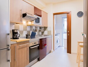 Frigorifero, microonde, forno, lavastoviglie