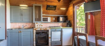 Chalet 'Chalet Les Moraines 8' with Mountain View, Shared Pool and Private Terrace