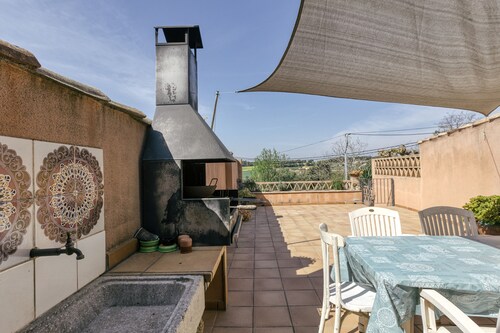 Holiday Home 'Ca La Maria' with Mountain Views, Private Terrace and Wi-Fi