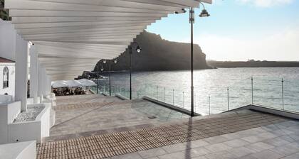 Vacation Home 'El Lagar' with Mountain View, Wi-Fi and Air Conditioning