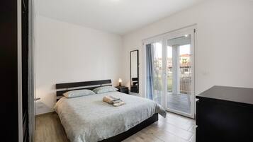 1 bedroom, iron/ironing board, free WiFi, bed sheets