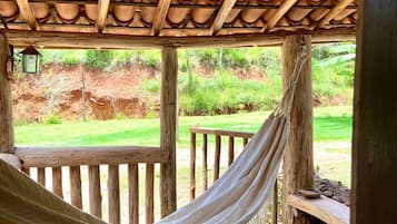 Comfort Room | Garden view