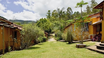 Quarto casal superior | Wi-Fi de cortesia, roupa de cama