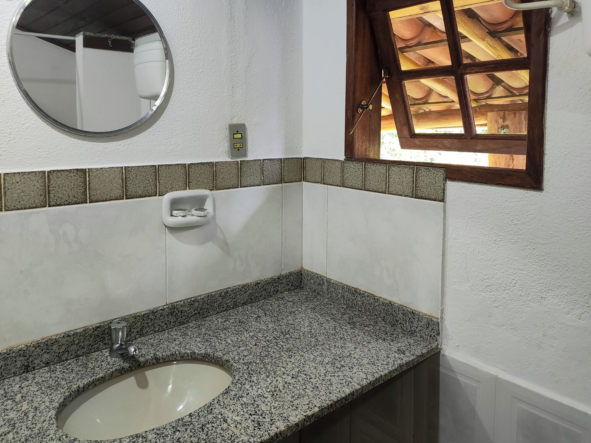 Triple Room | Bathroom | Shower, rainfall showerhead, towels, toilet paper