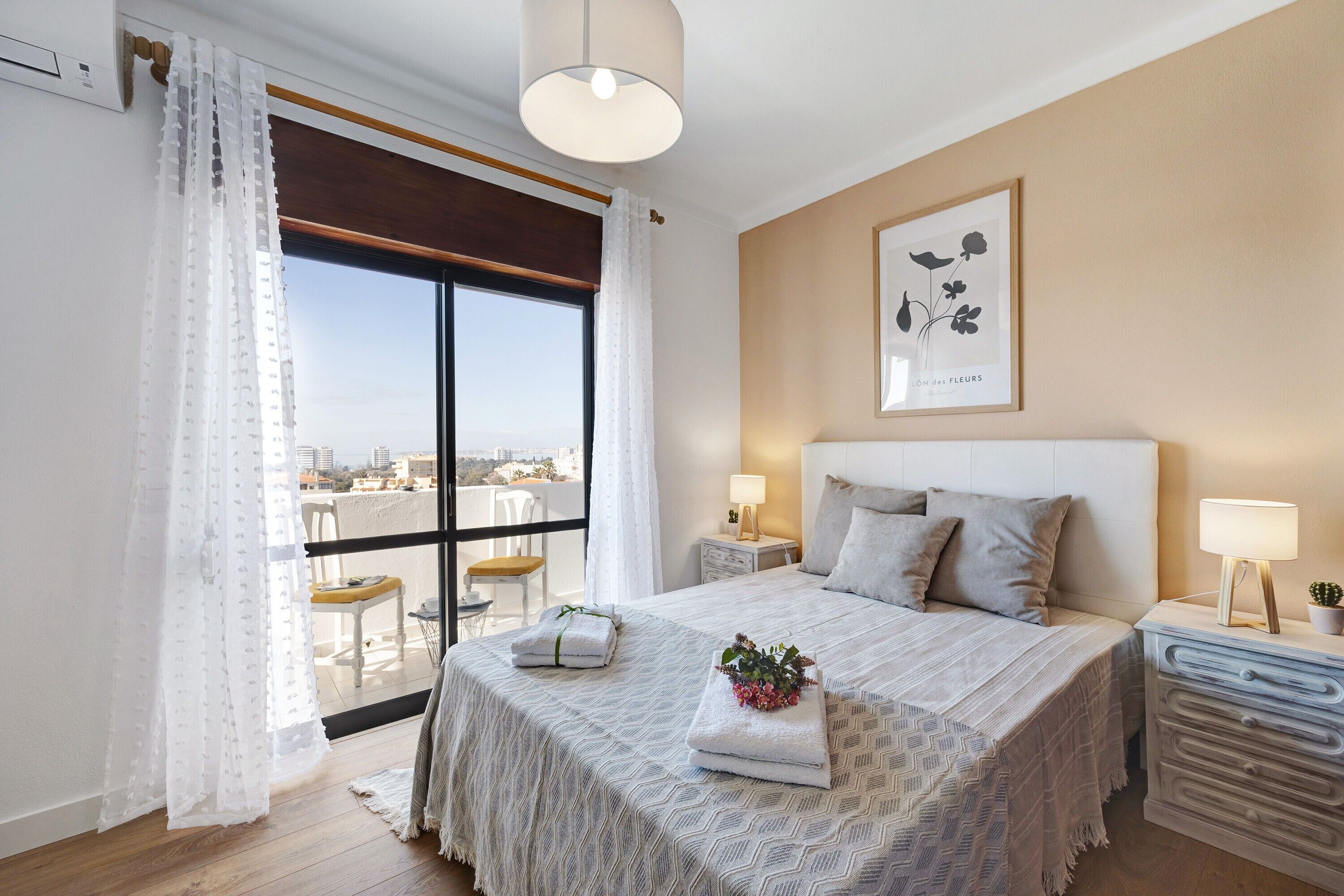 1 dormitorio, tabla de planchar con plancha, wifi gratis y ropa de cama