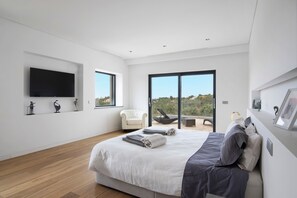 4 makuuhuonetta, ilmainen Wi-Fi, vuodevaatteet