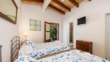 2 dormitorios, tabla de planchar con plancha, wifi gratis y ropa de cama