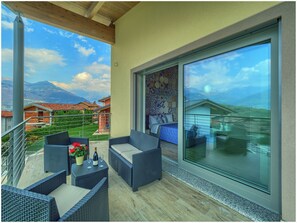 Terrace/patio - Exclusive single detached house with private pool, beautiful lake view. (Colico Piano)