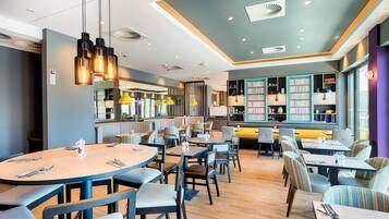 Daily buffet breakfast (EUR 17.9 per person)