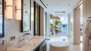 Baignoire, serviettes fournies