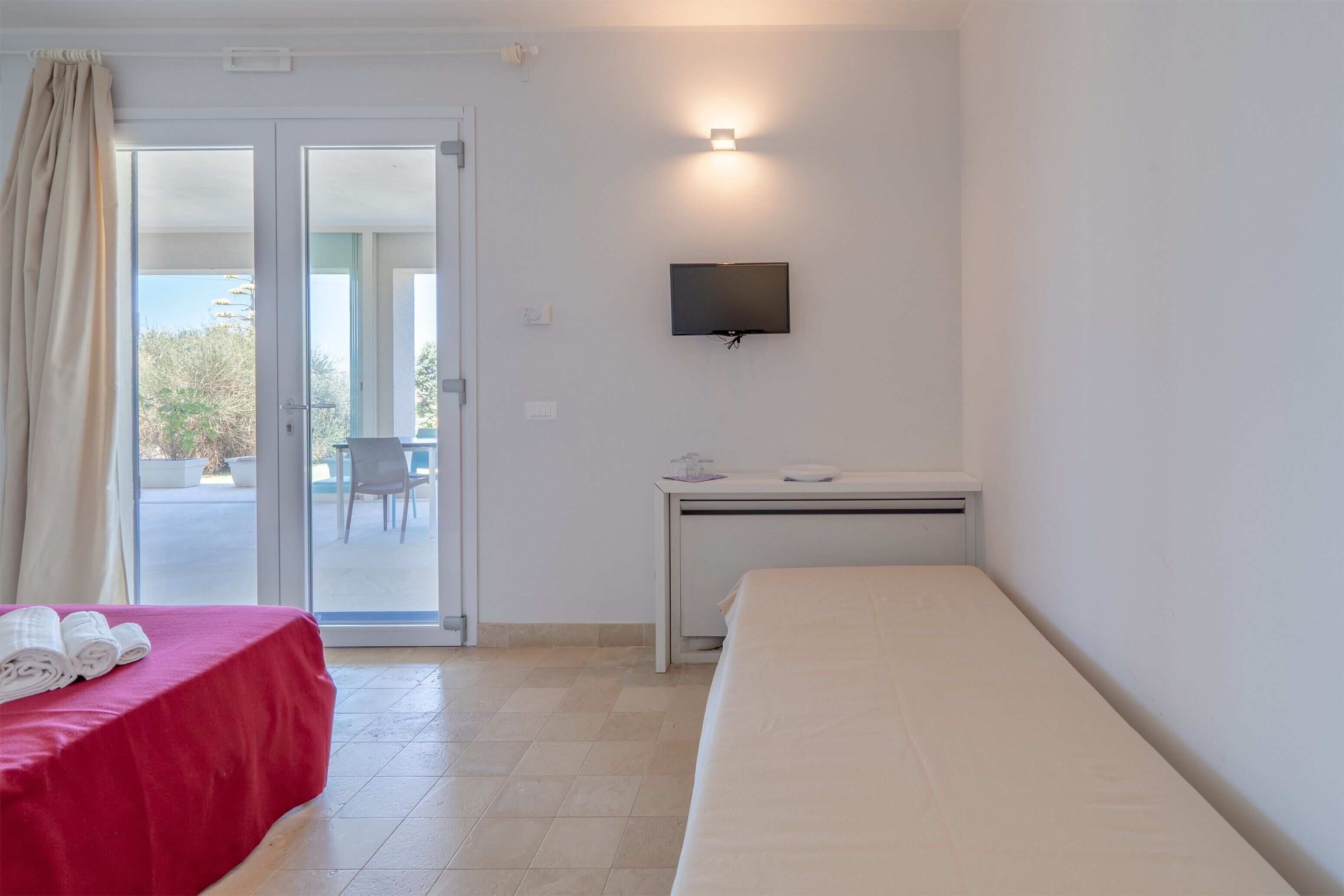 4 slaapkamers, een bureau, een strijkplank/strijkijzer, gratis wifi