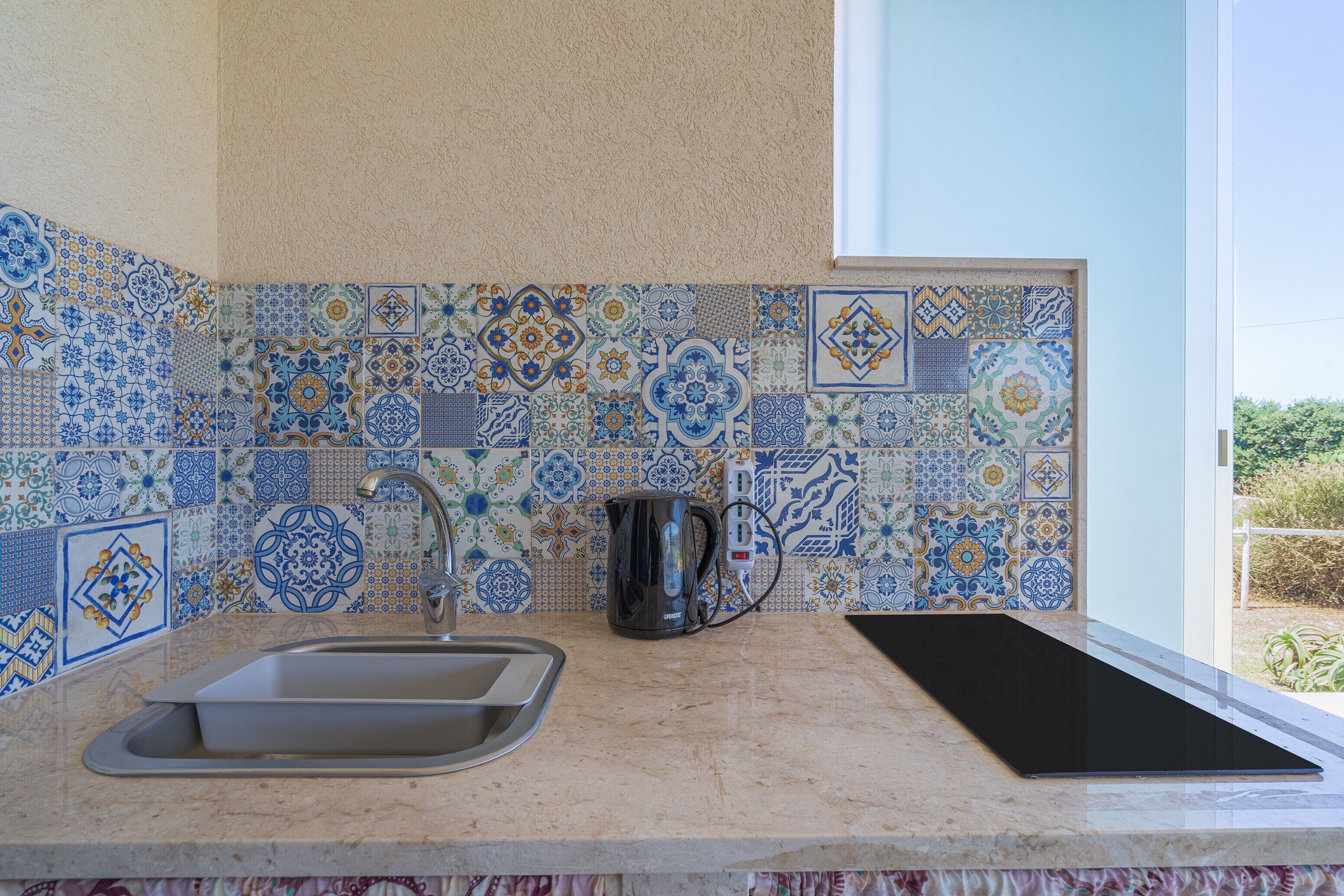 冰箱、微波炉、烤箱、炉灶