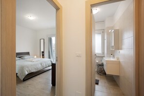 1 bedroom, iron/ironing board, free WiFi, bed sheets - Holiday Home 'Il Gattino Di Porto Appartamento 5' with Shared Pool, Wi-Fi and Air Conditioning (Imperia)