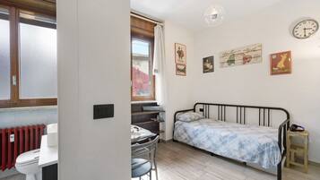 1 Schlafzimmer, BĂŒgeleisen/BĂŒgelbrett, kostenloses WLAN, BettwĂ€sche