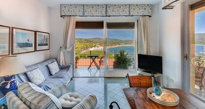 "Bellavista" Holiday Apartment with Sea View, Balcony, and Air Conditioning