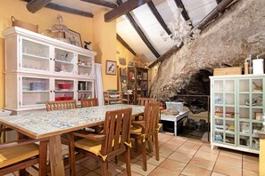 Dining - "La Casa Del Molino De Viento" with Mountain Views, Private Heated Pool & Wi-Fi (Agaete)