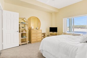 1 bedroom, desk, iron/ironing board, internet