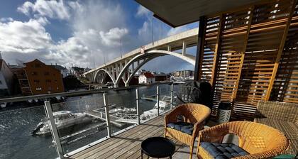 Marina view, spacious, and modern 2-room apartment