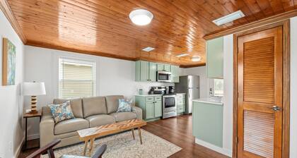 Cozy Cottage in the Heart of Gulf Shores