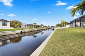 House (3 Bedrooms) | Property amenity - Midpoint Villa by Distinctive Beach Rentals (Cape Coral)