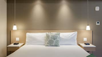1 bedroom, in-room safe, desk, free WiFi