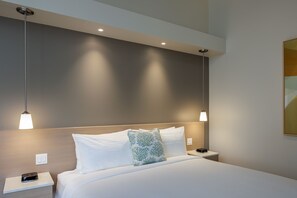 1 bedroom, in-room safe, desk, free WiFi - Clark - Imaginative Original Artwork (Eastsound)