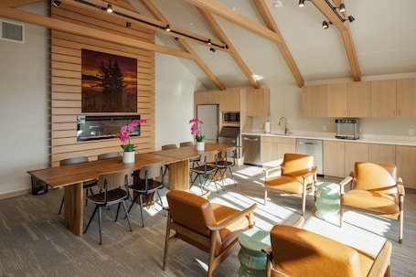 Dining. Stuart - Passionately Designed