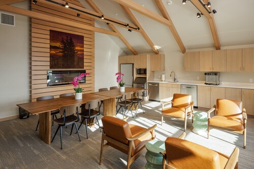 Yellow - Comfortably Accessible