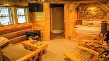 7 bedrooms, WiFi, bed sheets