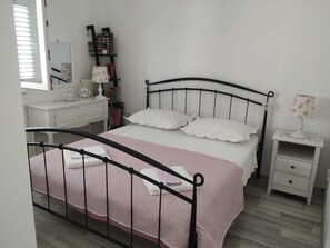 1 Schlafzimmer, WLAN, Bettwäsche