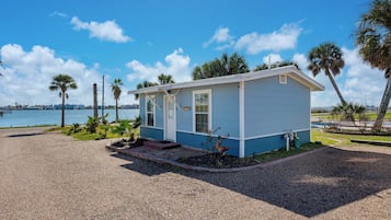 Rumah (1 Bedroom) | Eksterior