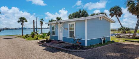 House (1 Bedroom) | Exterior