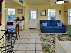 House (1 Bedroom) | Property amenity - Rockport Redfish Cottage by Miss Kitty’s (Rockport)