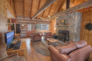 House, 3 Bedrooms | Living area