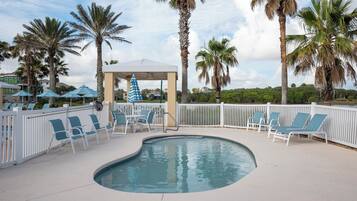 Condo (3 Bedrooms) | Property amenity