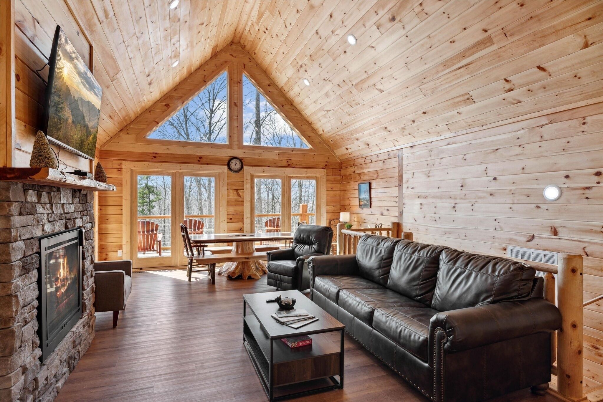 Cabin, 4 Bedrooms | Living area | Smart TV