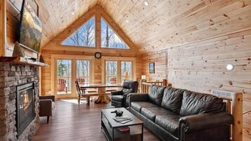 Cabin, 4 Bedrooms | Living area | Smart TV