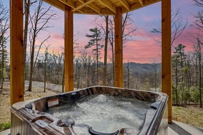 Outdoor spa tub - Above The Summit 5 Bedroom Cabin by RedAwning (Sevierville)