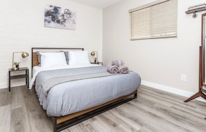 2 chambres, fer et planche à repasser, accès au Wi-Fi (inclus)