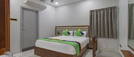 特級客房 | 書桌、熨斗/熨衫板